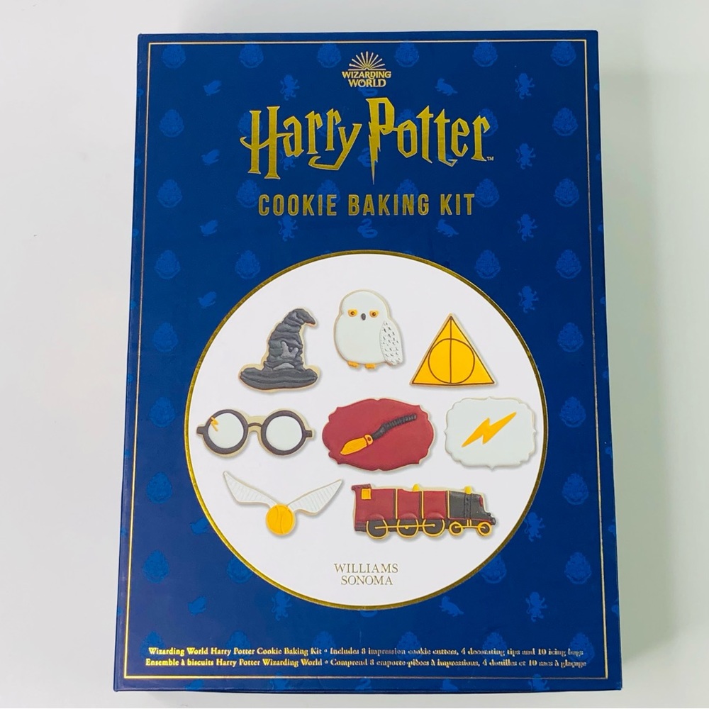 New Open Box Williams Sonoma HARRY POTTER Cookie Cutter Kit Baking Set Navy Blue